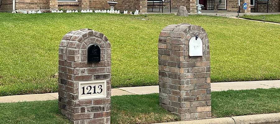 Custom Stucco & Stone Mailboxes