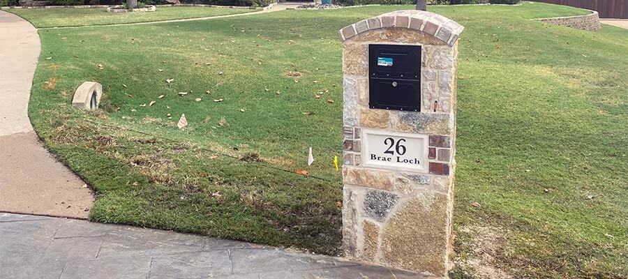 How much does it cost to build a stone mailbox?
